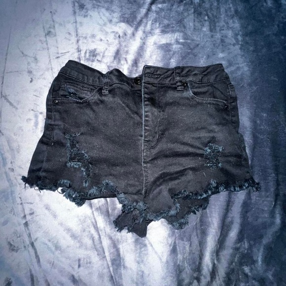 refuge Pants - Refuge Black Distressed Denim Shorts Size 10